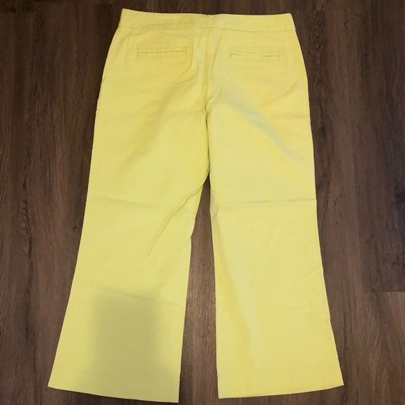 Misses Express brand Editor style capris - Picture 2 of 4